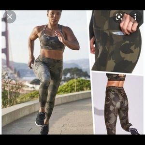 Athleta Run Free Camo 7/8 Tight